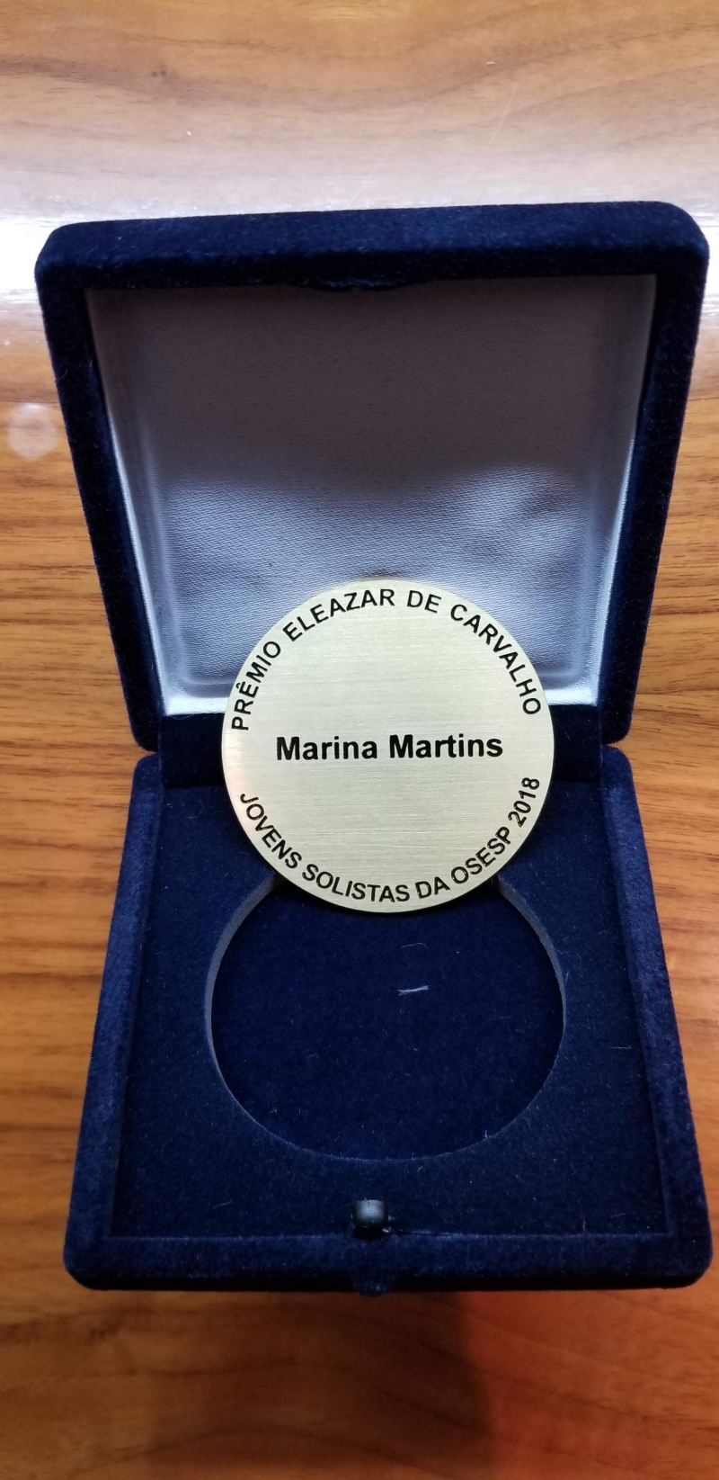 Marina Martins recebe Medalha Eleazar de Carvalho